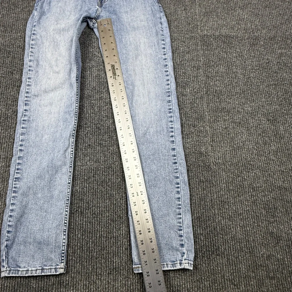 Levis note small