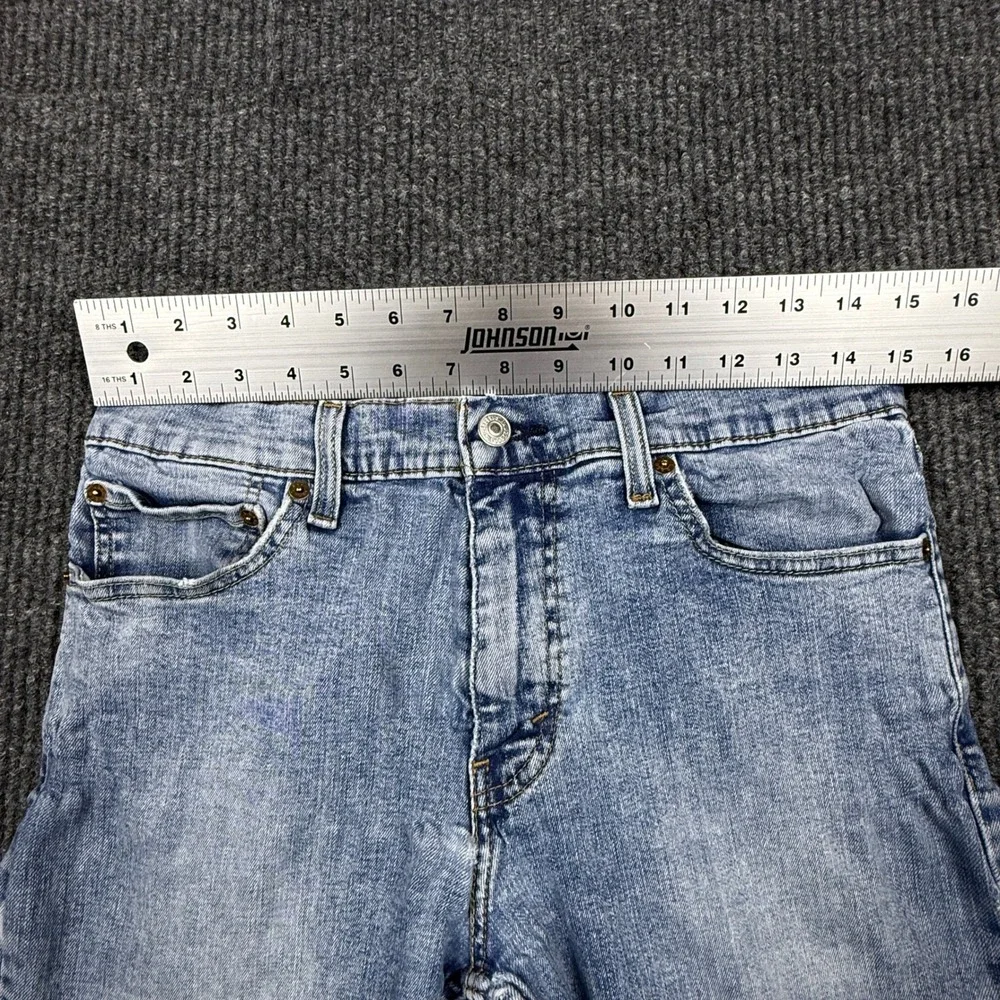 Levis note small
