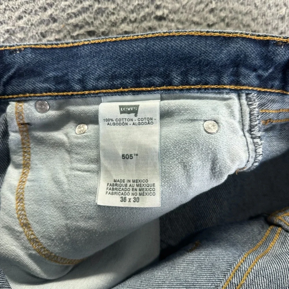 Levis before purchasing