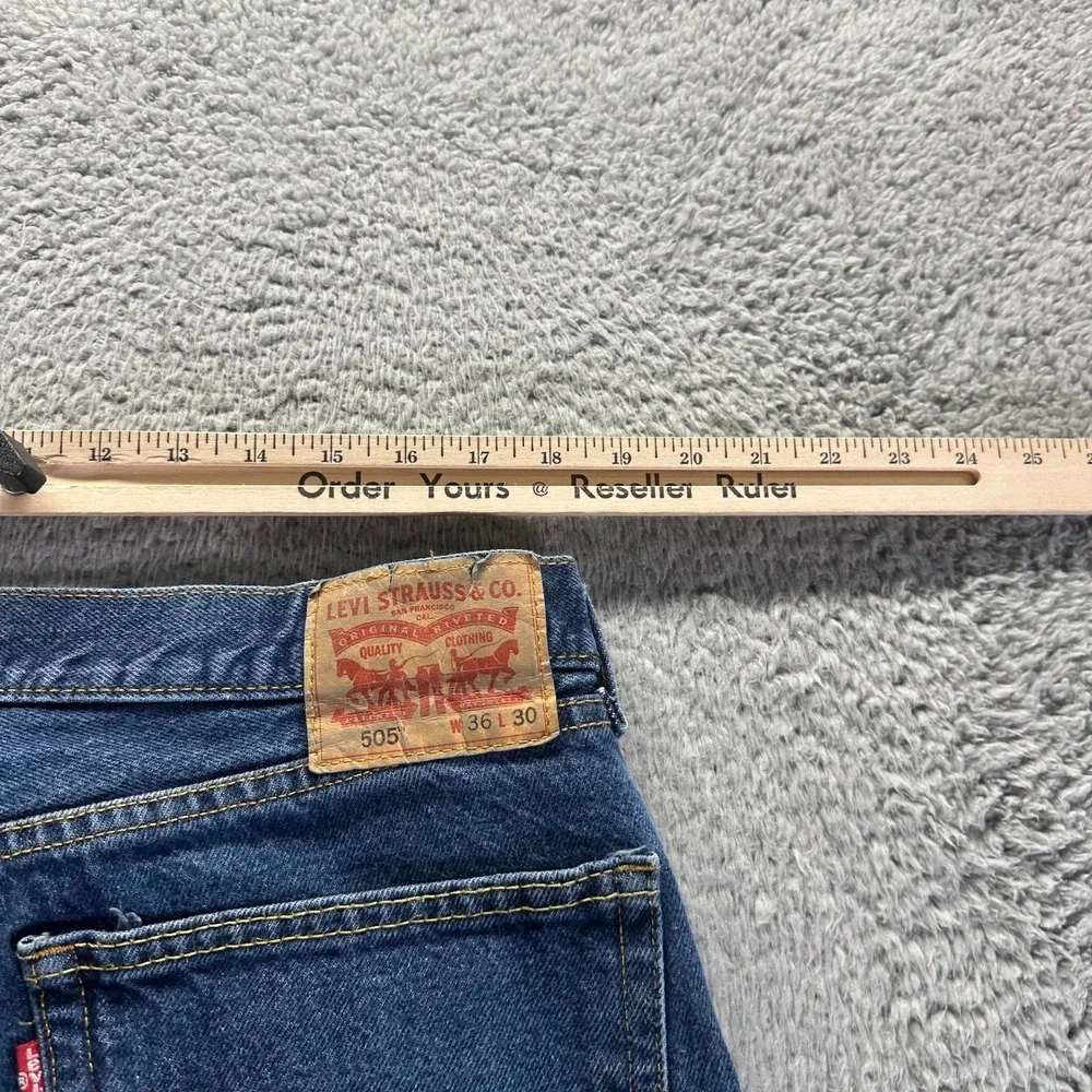 Levis before purchasing