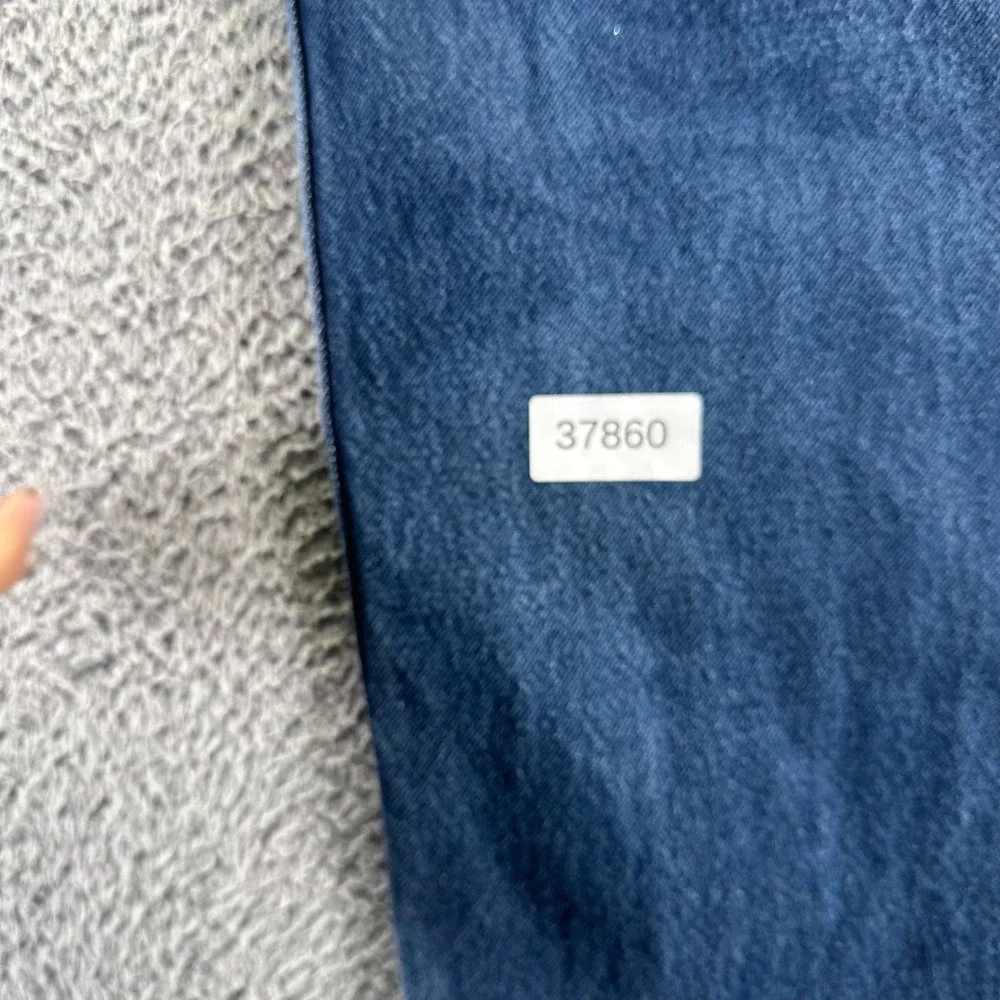 Levis before purchasing