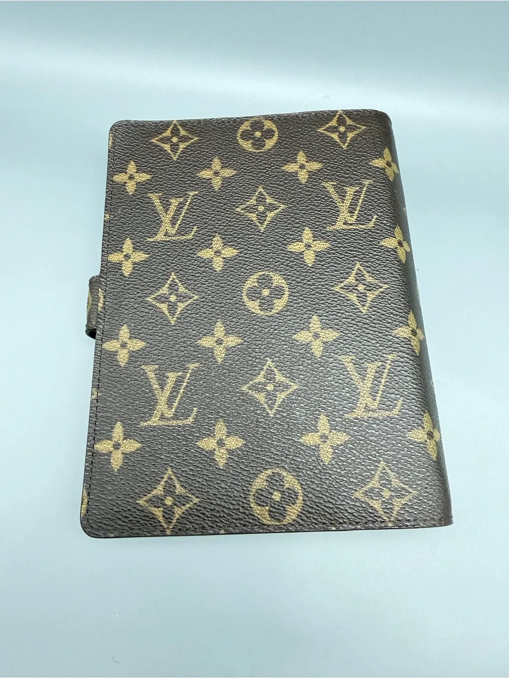 Louis Vuitton MM Monogram Agenda Cover