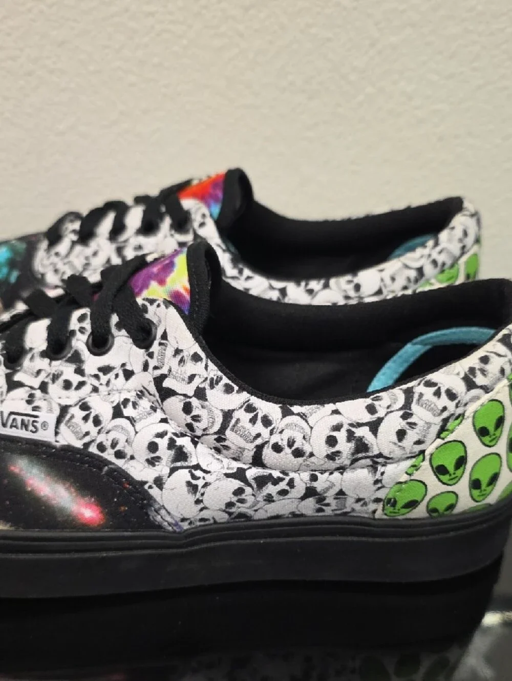 Vans Customs ComfyCush Era Galaxy Alien Skull Men 13 Women 14.5 New