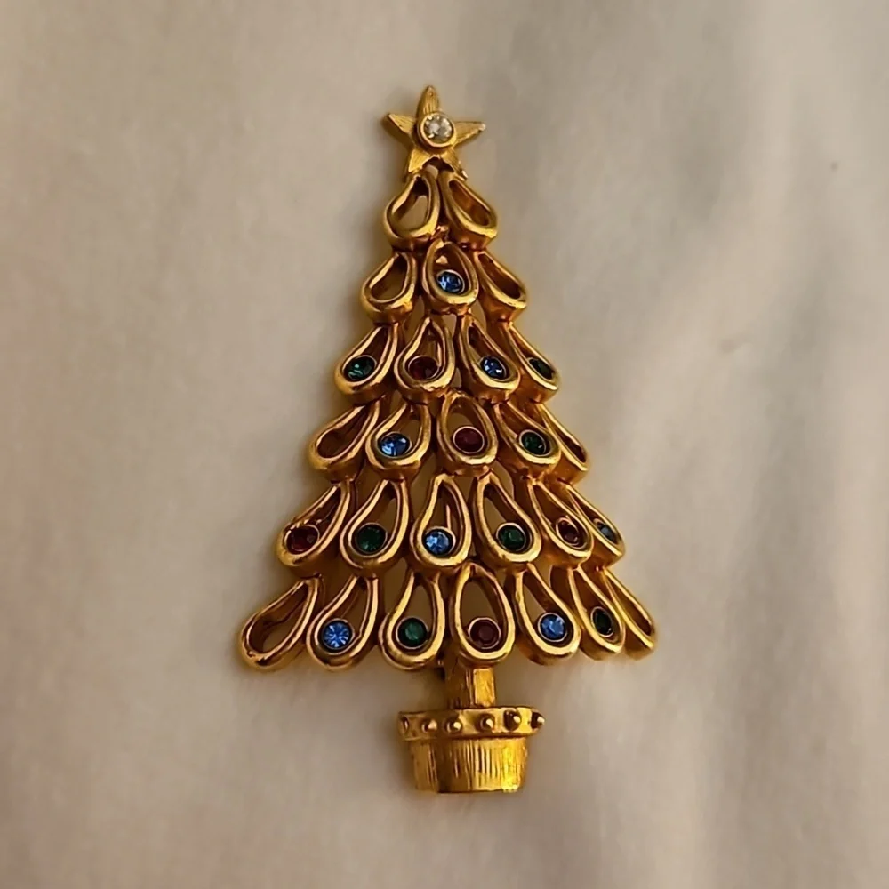 Vintage Goldtone Crystal Christmas Tree Brooch Pin