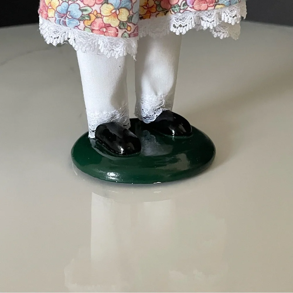 Byers Choice easter girl