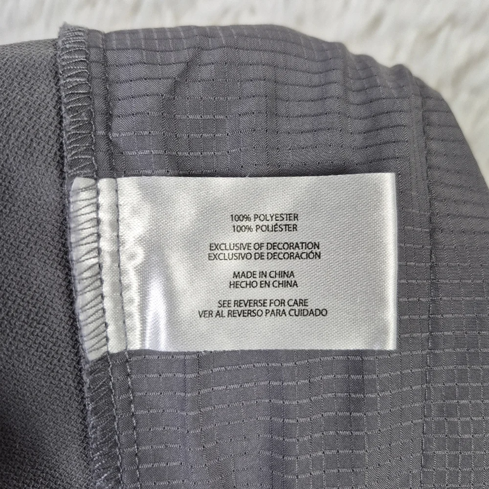 Banana Republic product pair