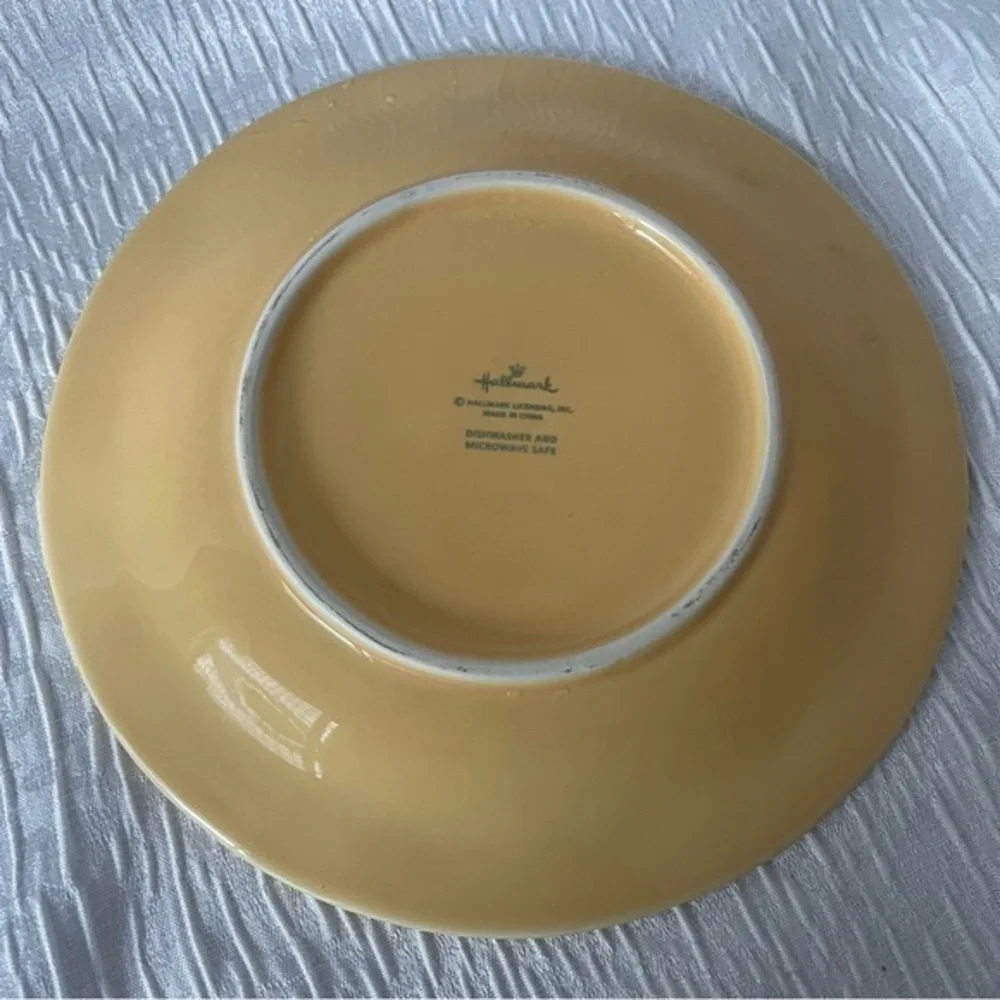 Set of‎ three Hallmark luncheon plates