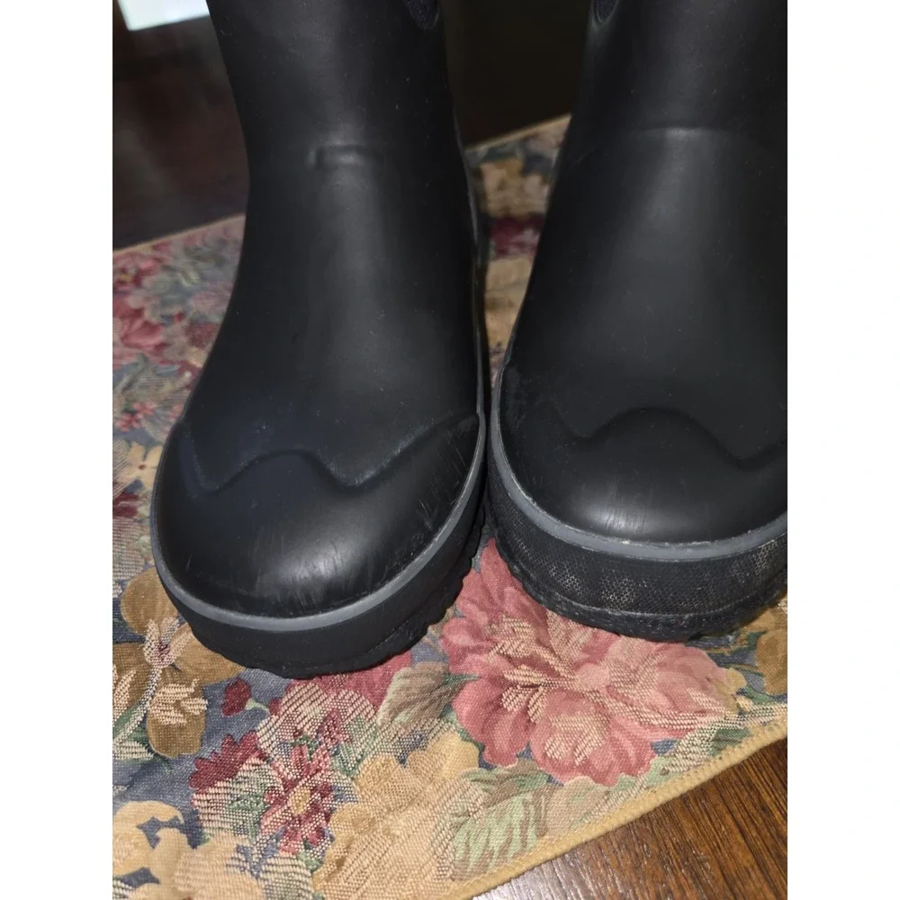 Bogs K Grasp Solid Boots Youth Size 1 Black Waterproof Insulated Snow Winter