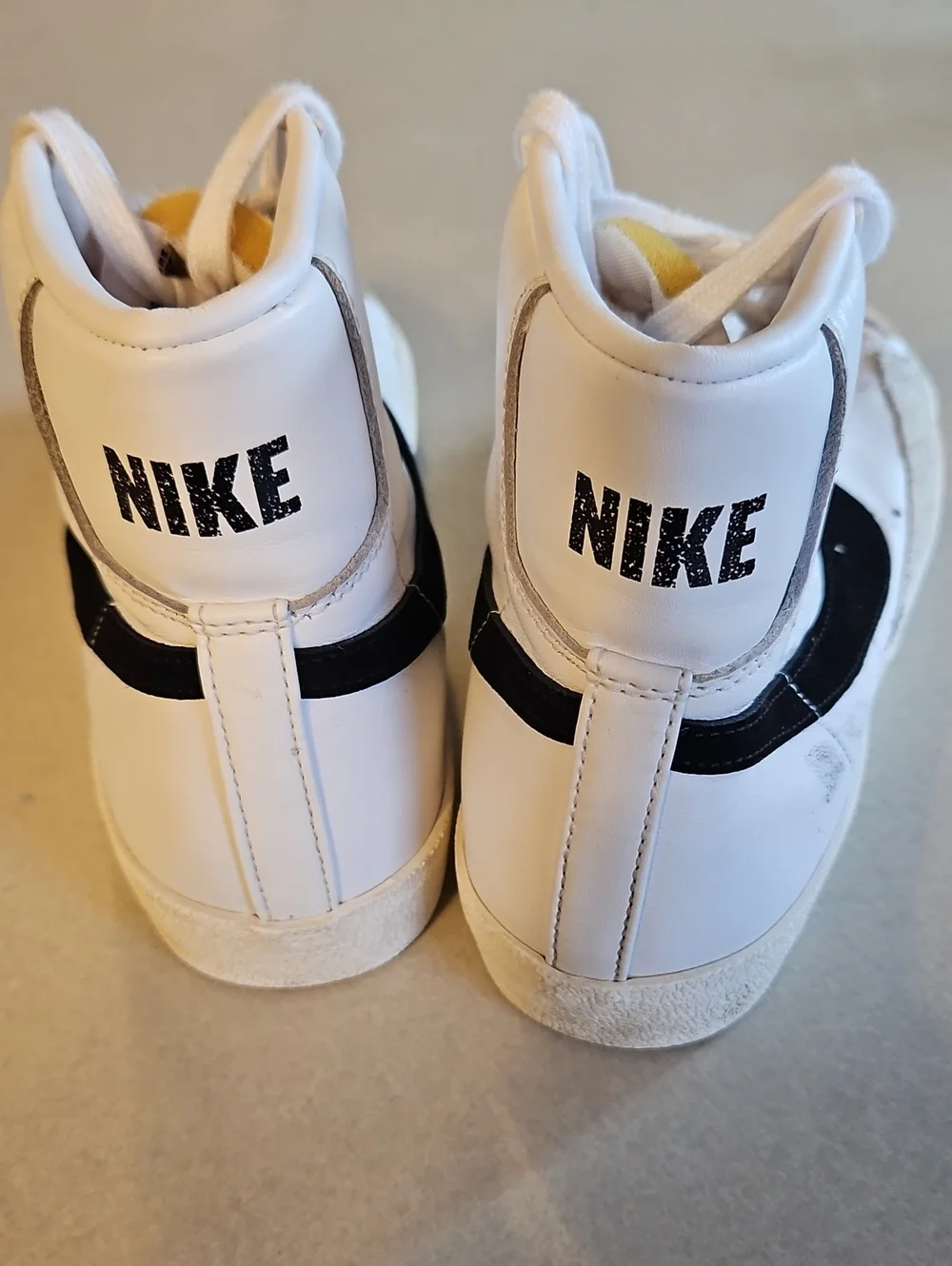 Nike Blazer Mid '77 High Top Sneakers