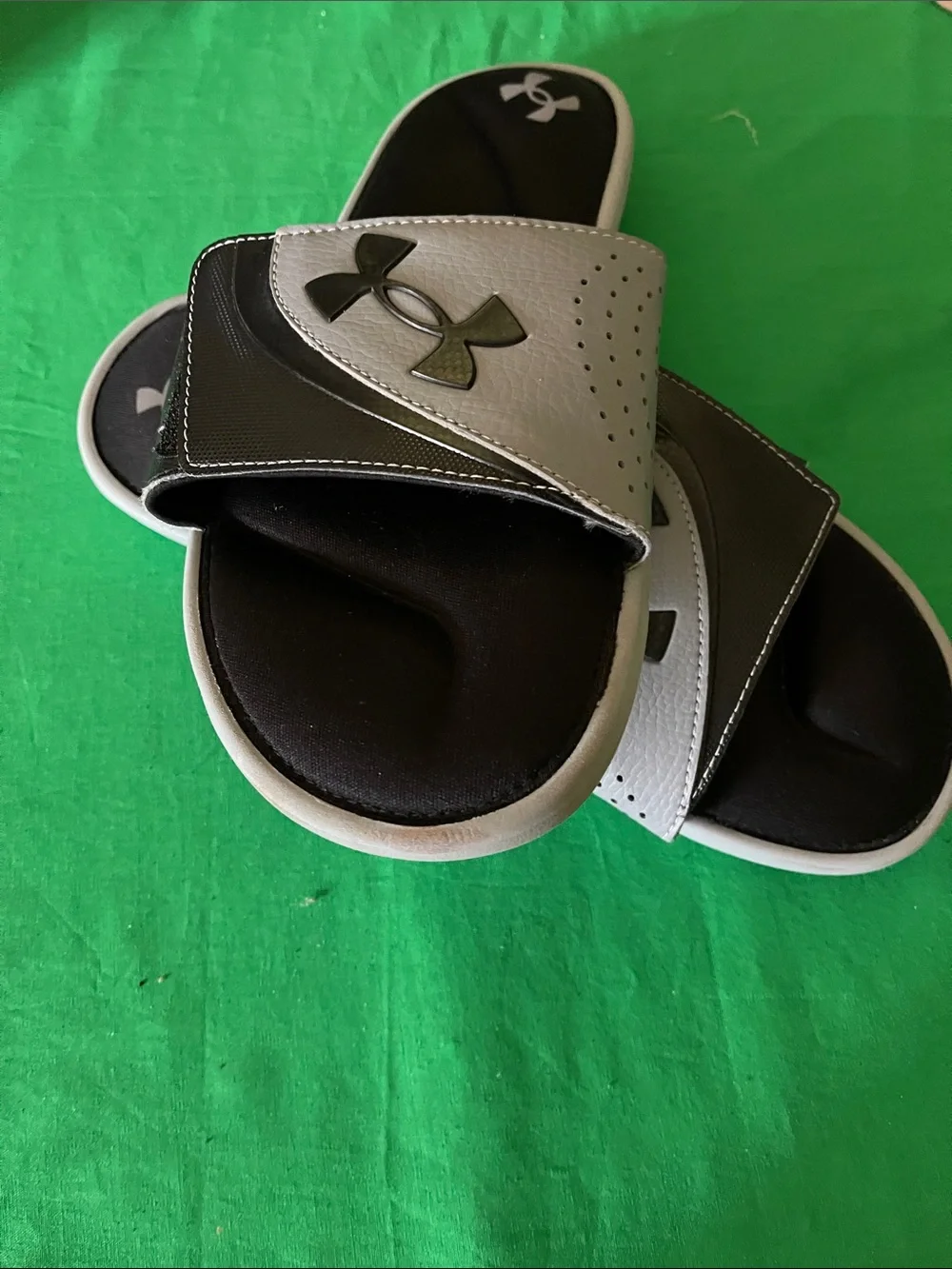 Under Armour youth slide