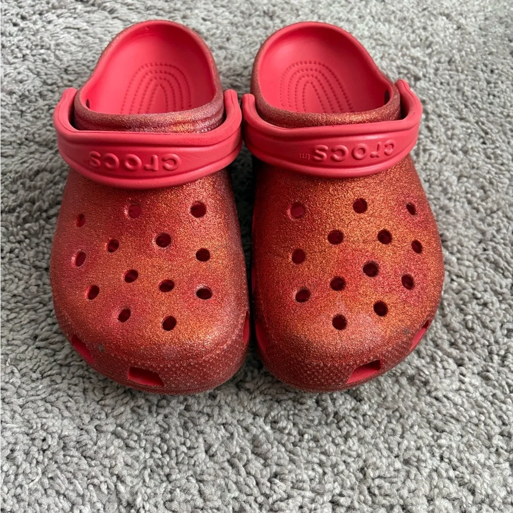 CROCS Kids Glitter Clog in Sparkling Red