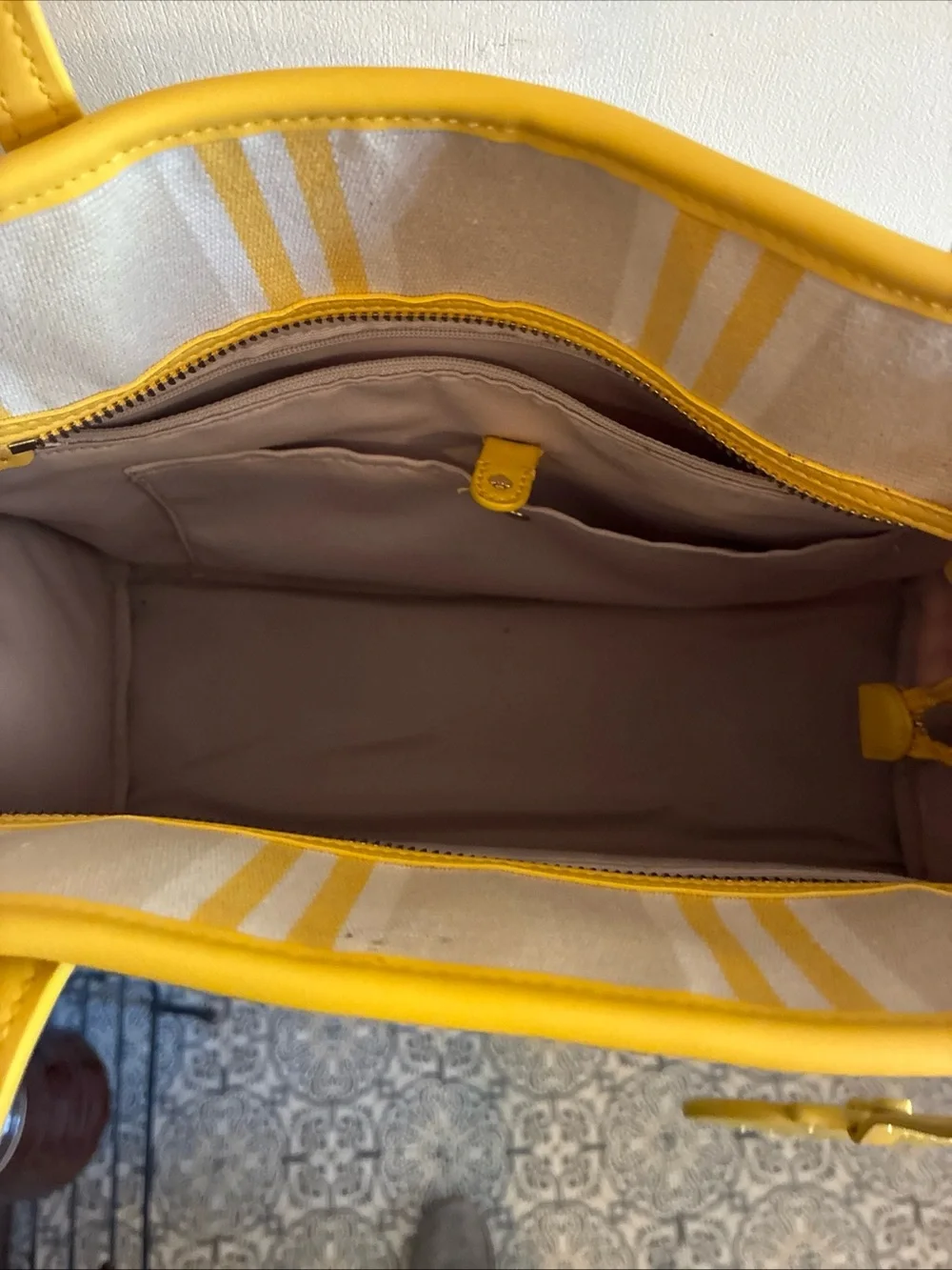 Kate Spade New York-Morning Light / Yellow Multi Striped Canvas Market Tote EUC