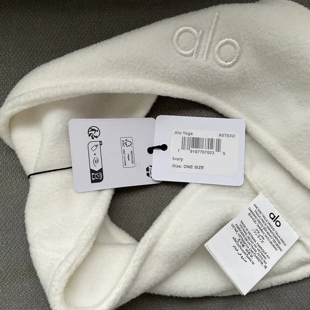 ALO Yoga new tags