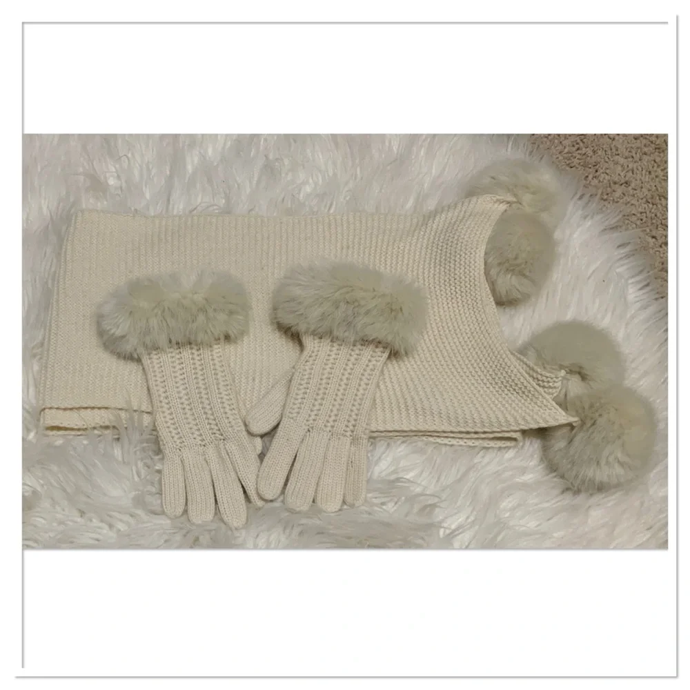 RH Cashmere Wool Scarf And Gloves With Ultra Faux Fur Trim Ivory One Size