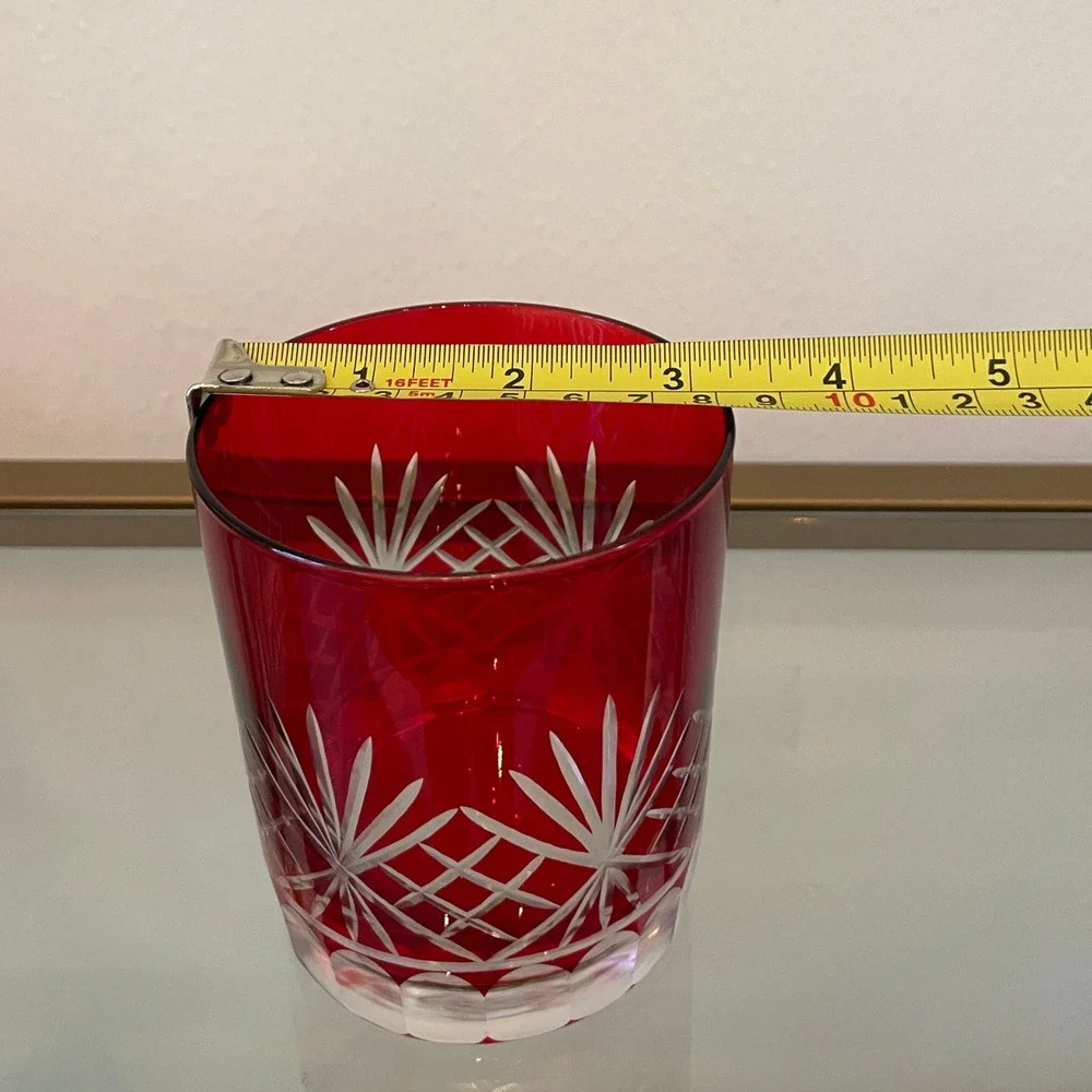 Unbranded set red