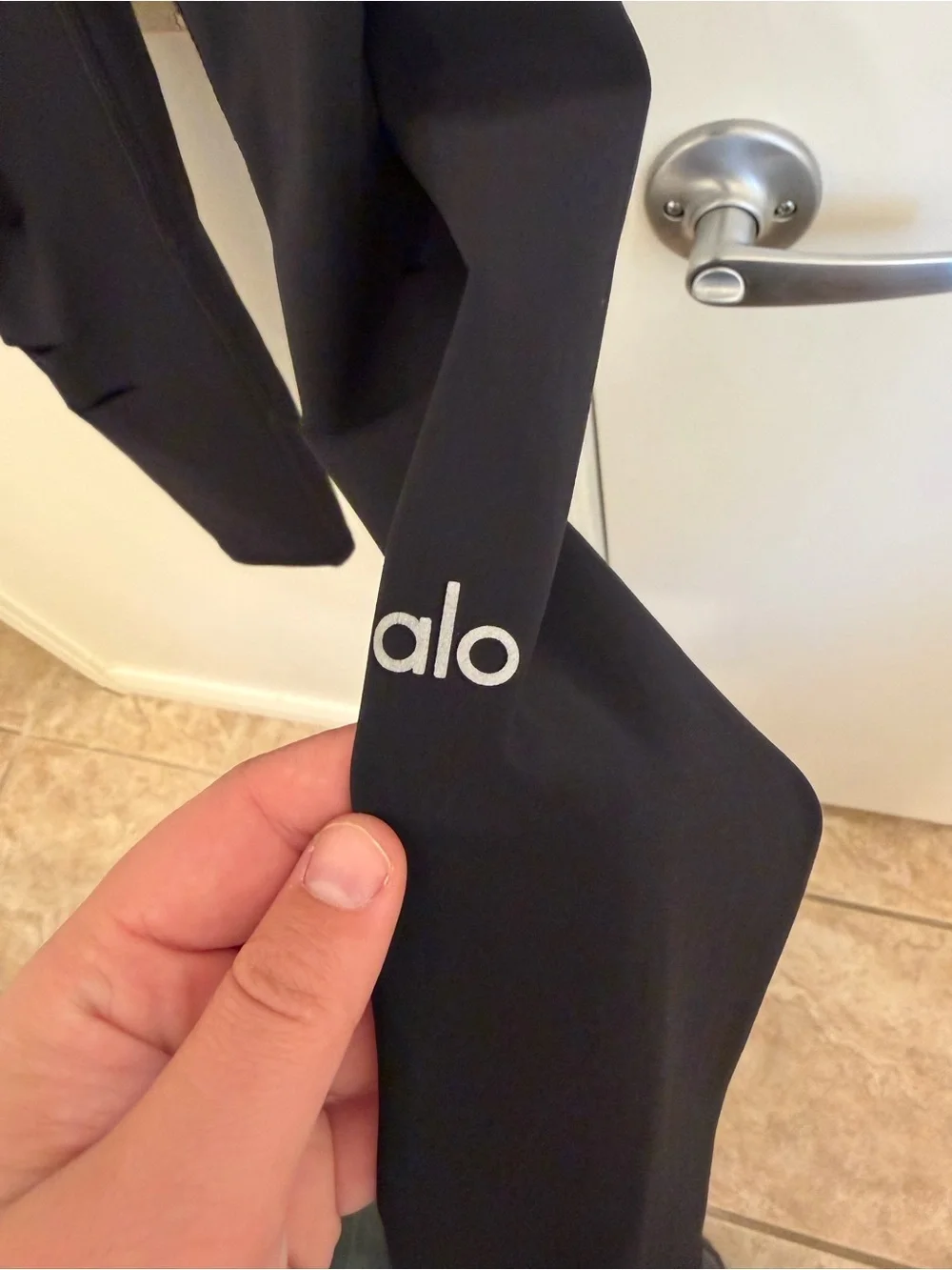 ALO Yoga size throughout fabric