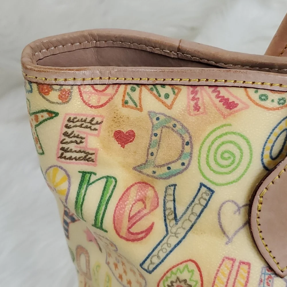 Dooney Bourke cream shoulder leather purse bag
