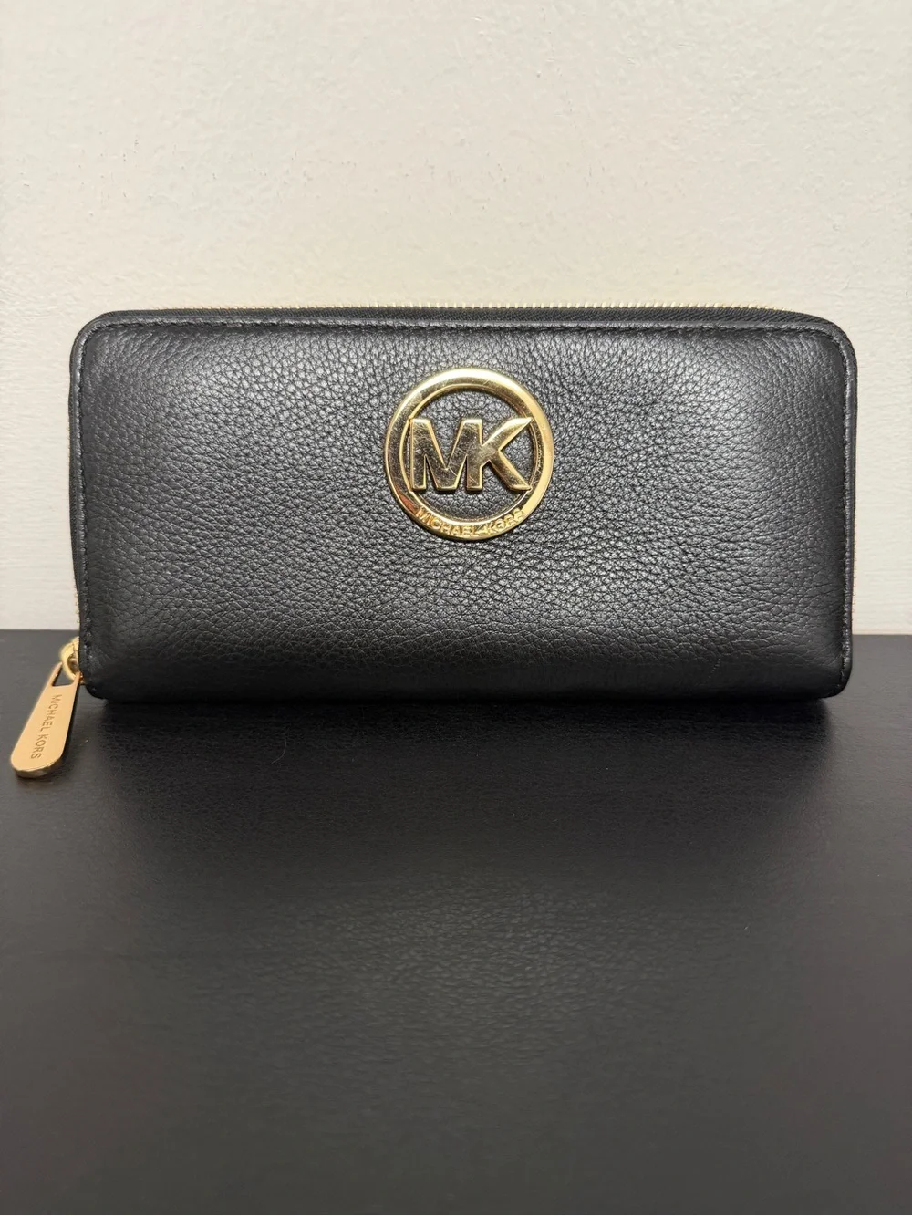 Michael Kors Black Fulton Continental Blk Pebbled Leather Zip Wallet w/Gold Logo