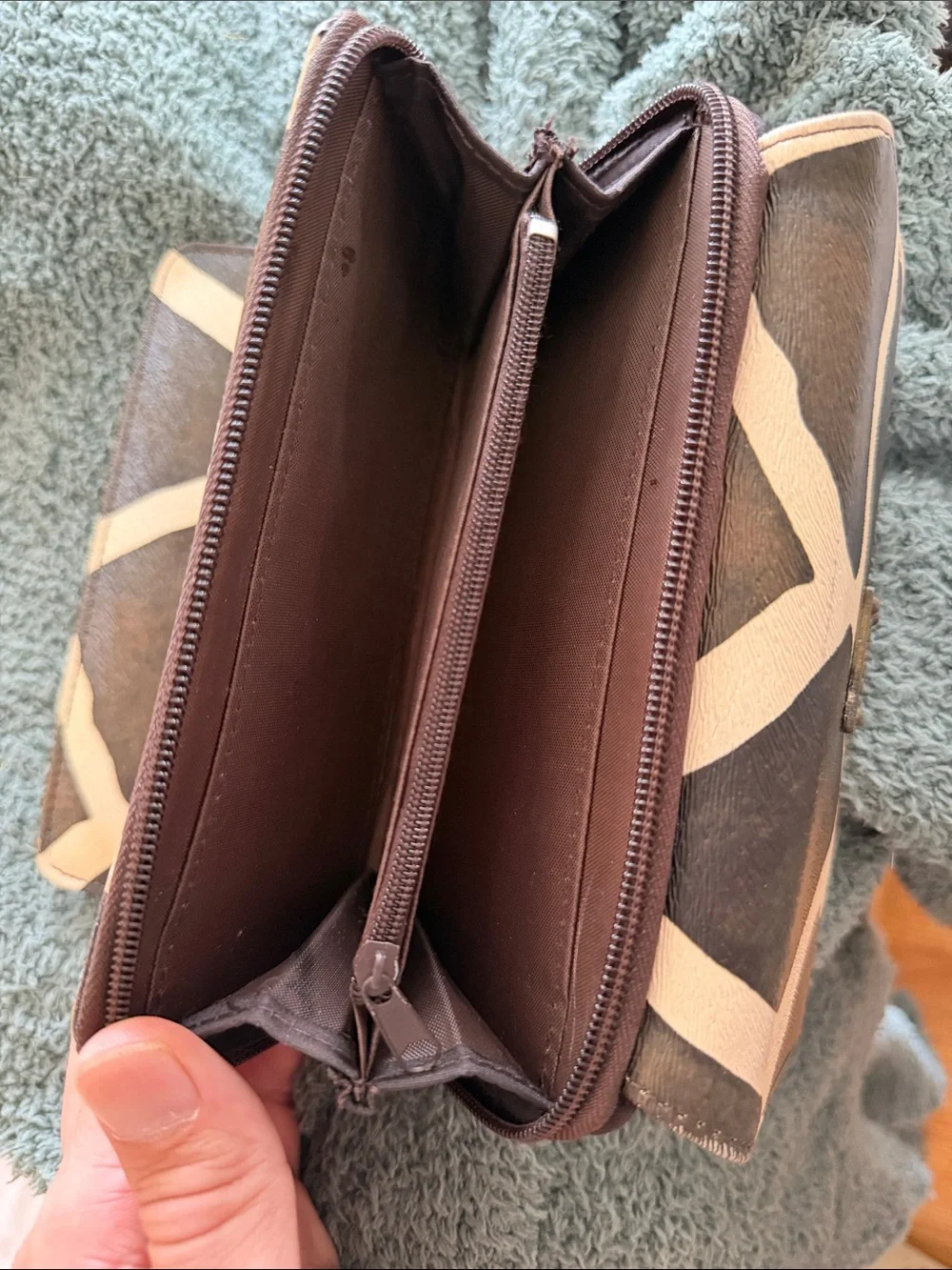 Dooney & Bourke it does
