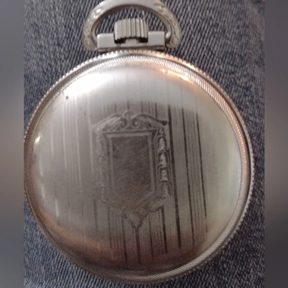 Waltham antique wind
