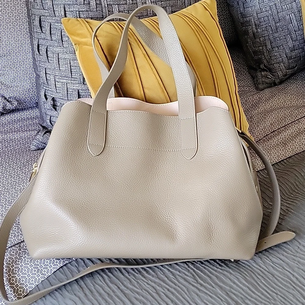 Cuyana Taupe Pebble Leather Tote
