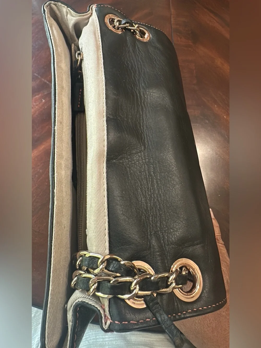 Valentino note see