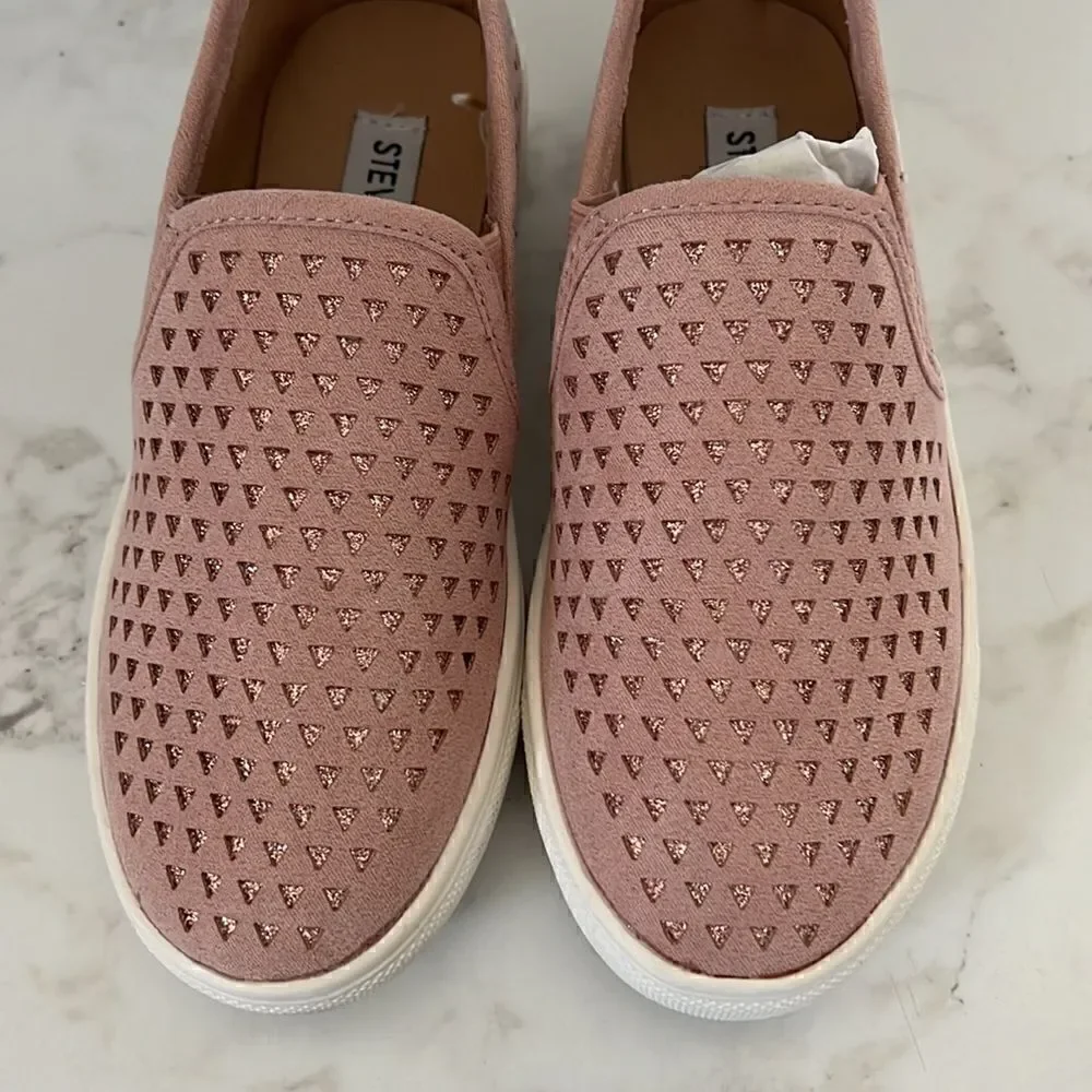 Steve Madden new never