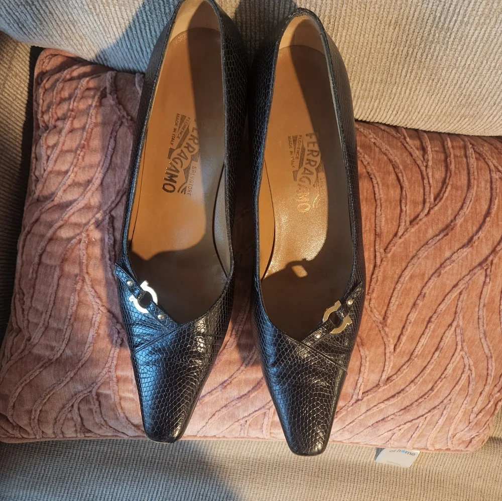 Salvatore Ferragamo chic black