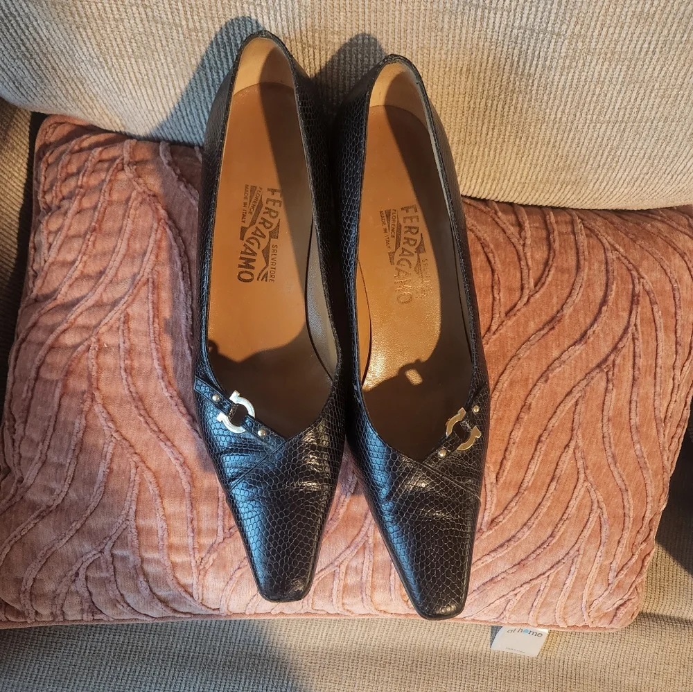 Salvatore Ferragamo chic black