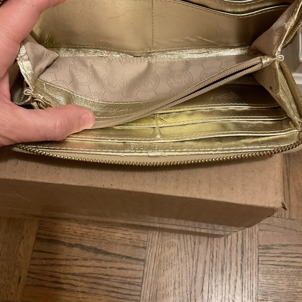 Michael Kors Gold metallic leather Jet Set Zip Around Wallet