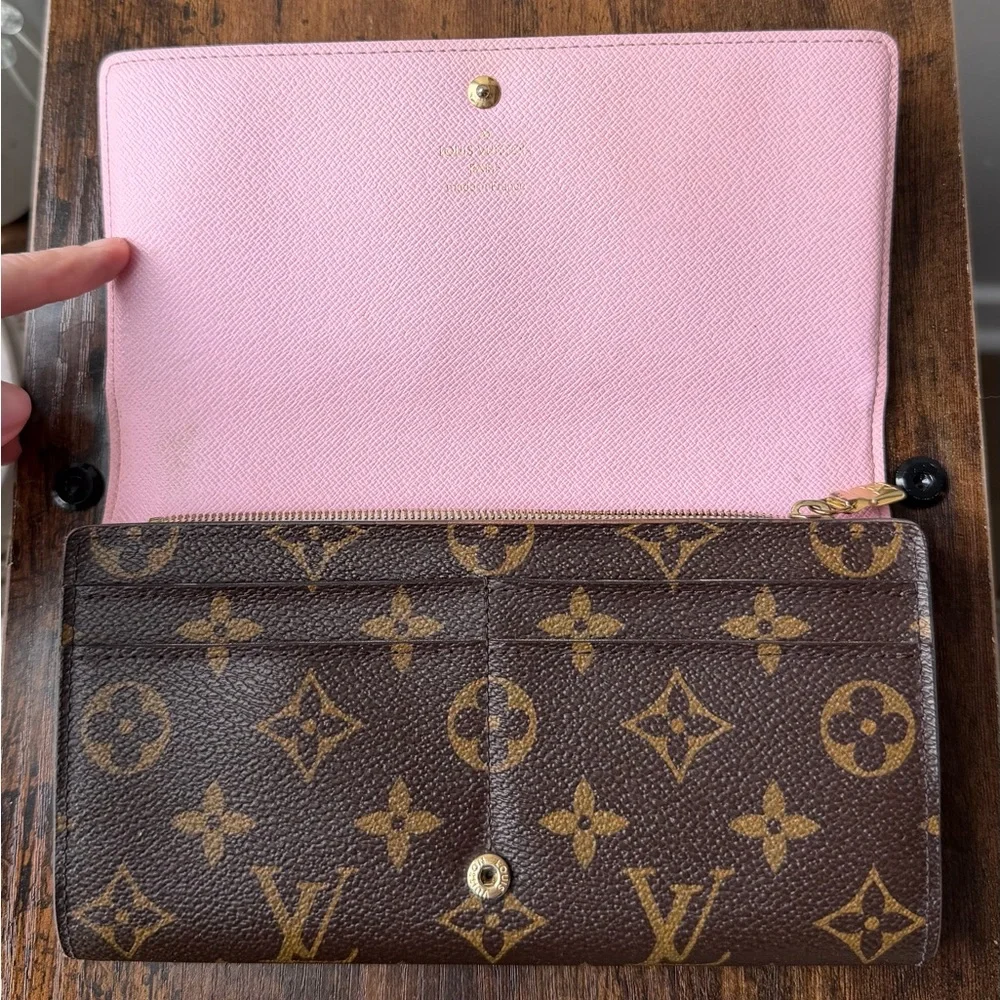 Louis Vuitton Transatlantic Illustre Sarah Wallet Monogram Rose Ballerine