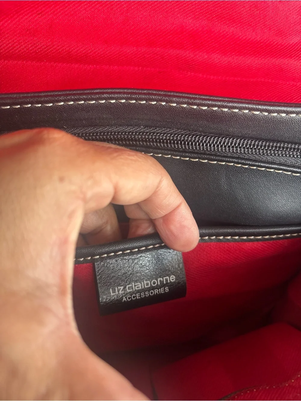 Vintage Y2K Liz Claiborne Black Leather Shoulder Bag with Silver Hardware