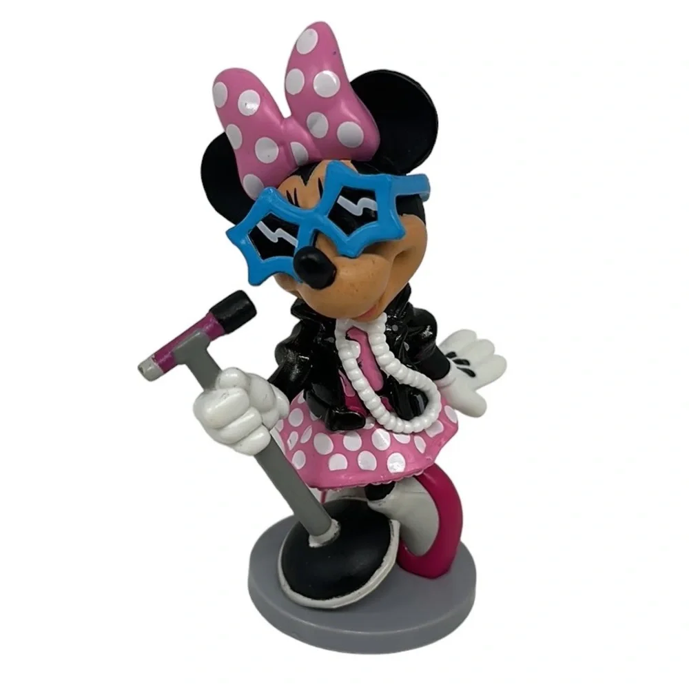Disney Backstage Makeup Artist Minnie Mouse-Daisy Duck 3