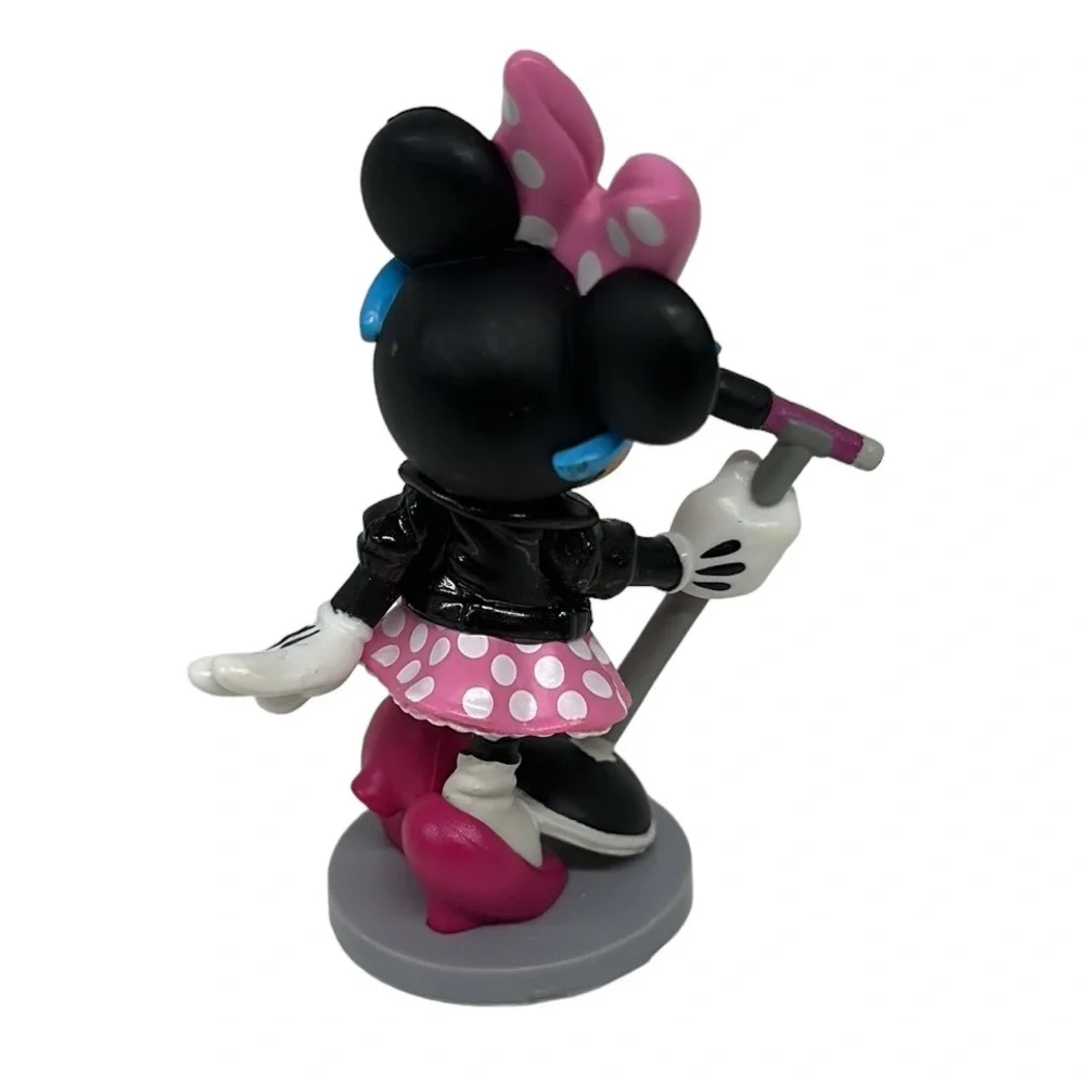 Disney Backstage Makeup Artist Minnie Mouse-Daisy Duck 3