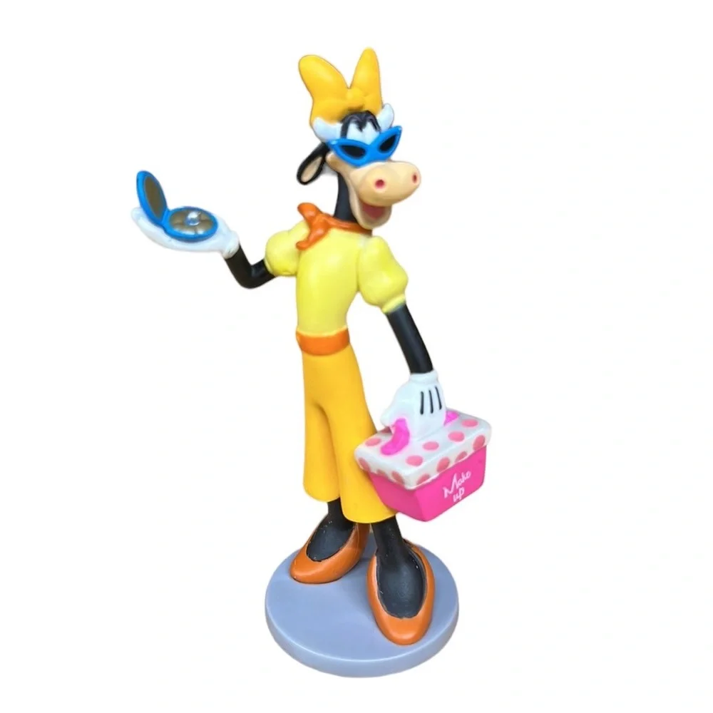 Disney Make Up Artist Clarabelle Cow and Junior TOTS Freddy Flamingo PVC Figures