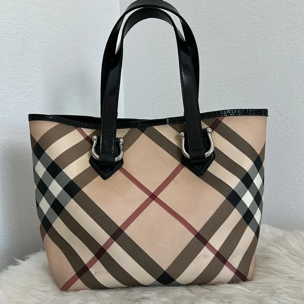 💯 Authentic Burberry Tote Bag🍀