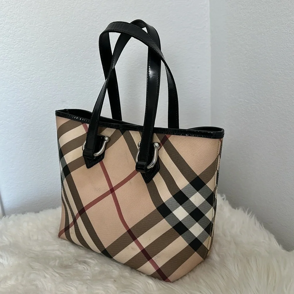 💯 Authentic Burberry Tote Bag🍀