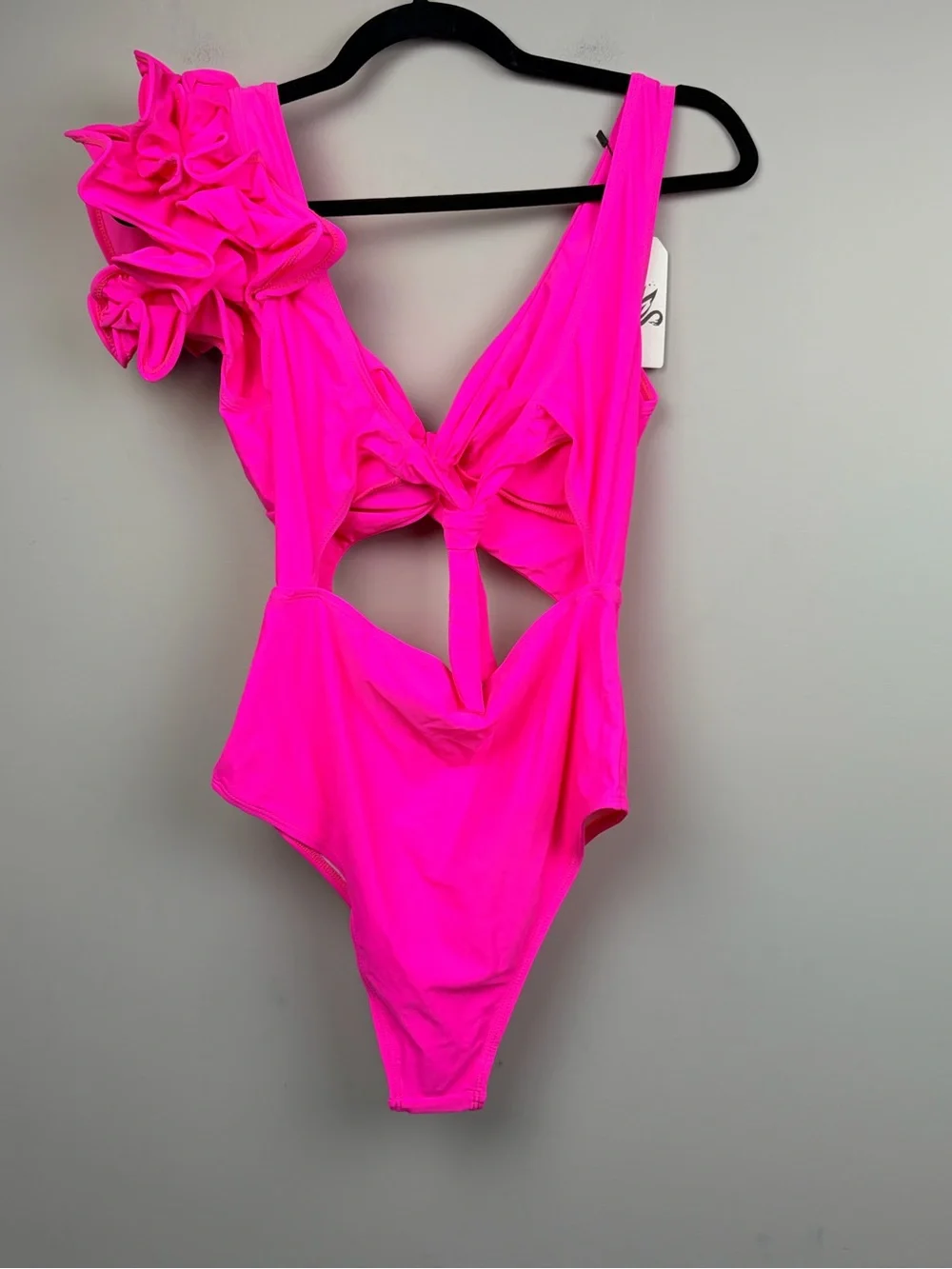 Sporlike make statement