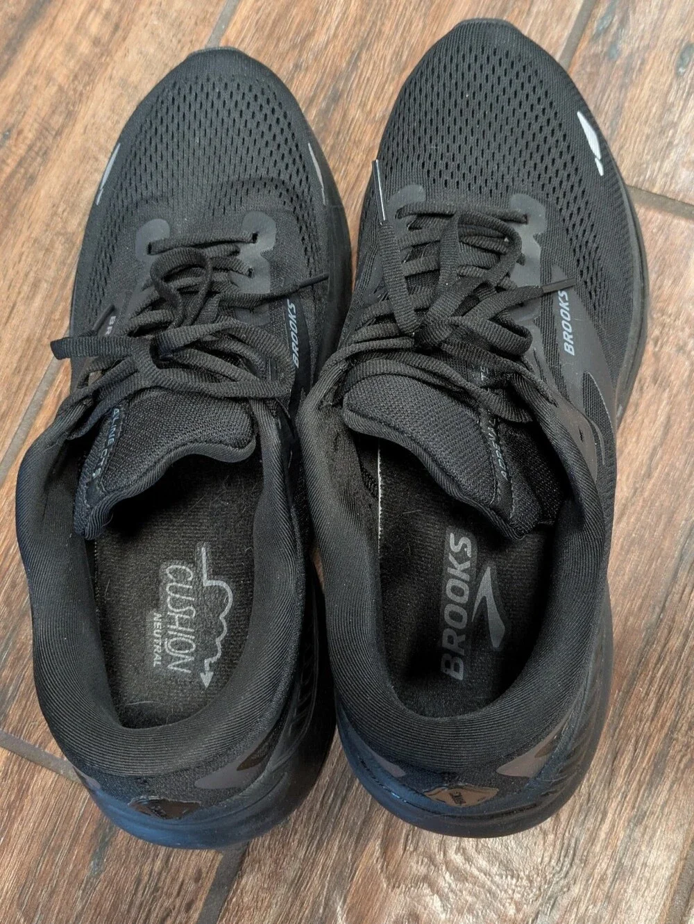 Brooks stable cushioned