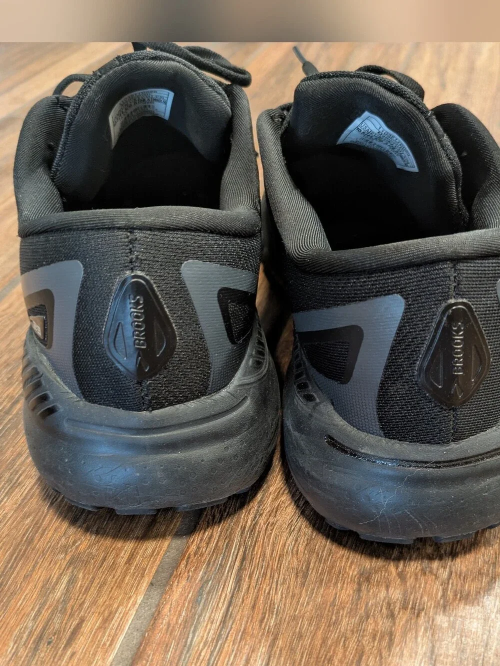 Brooks stable cushioned