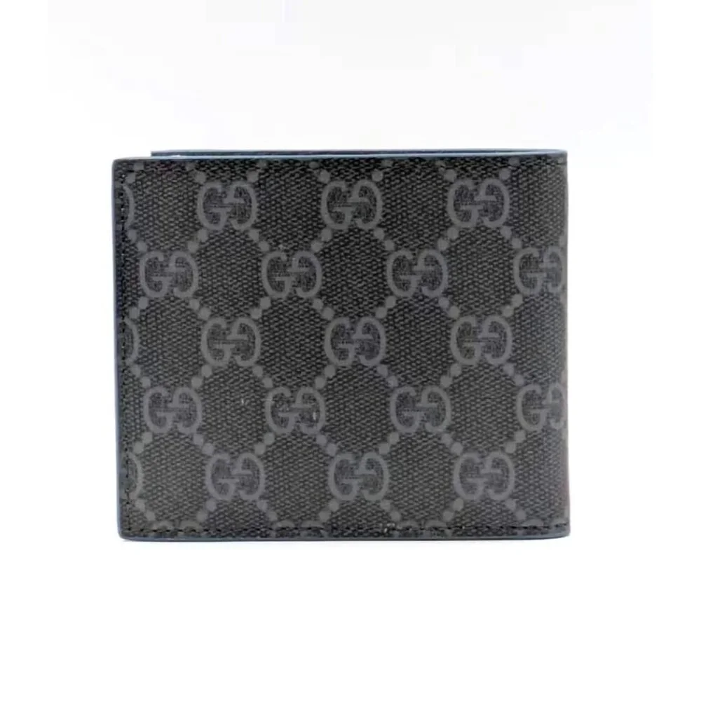 Gucci signature gg