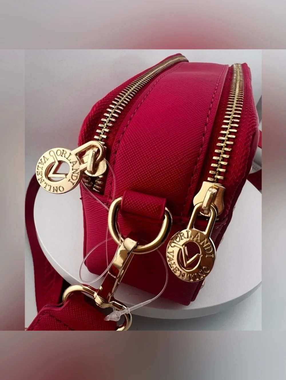 Valentino use your luxury