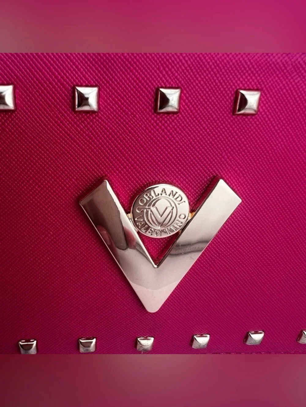 Valentino everyday vibrant