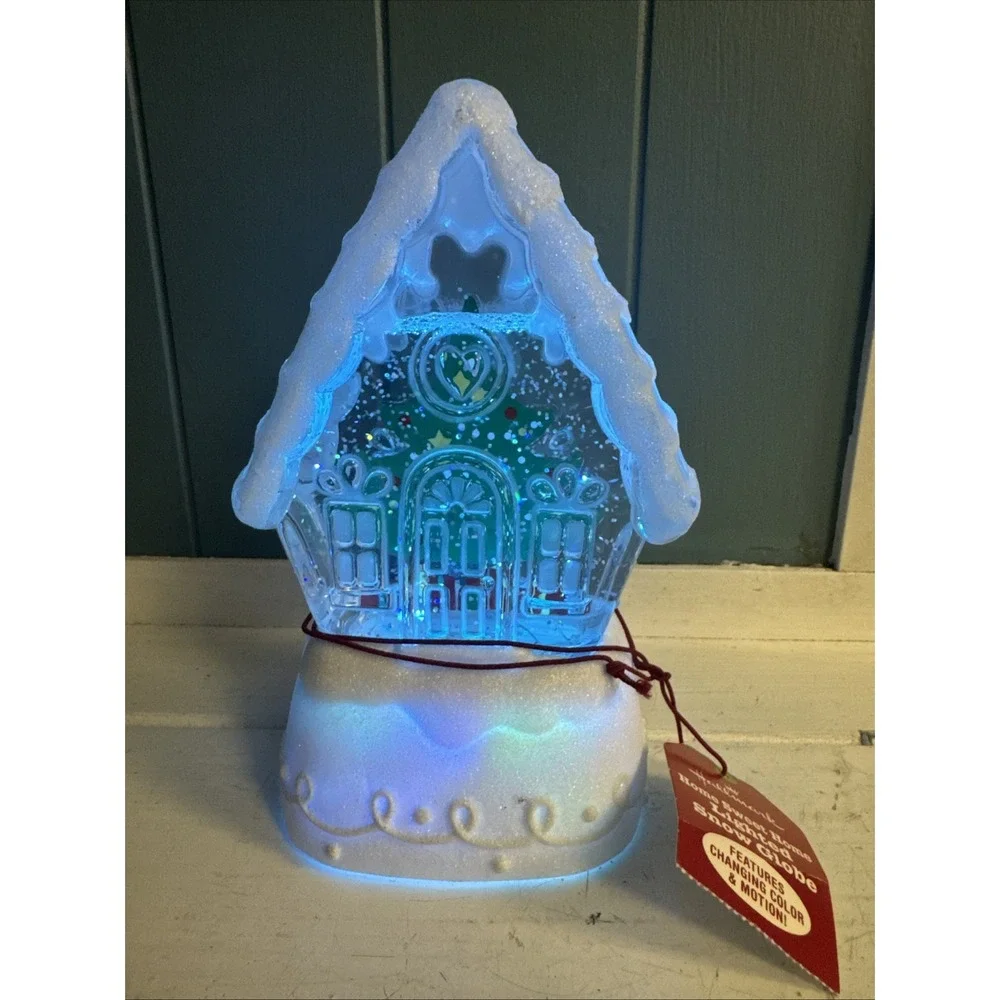 2010 Hallmark Snow Globe Magic Lighted Color Changing Gingerbread House w/‎ Tree