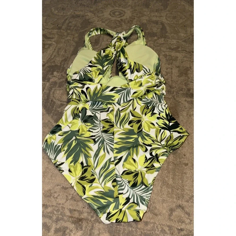 Adora Me‎ Monroe Womens One- Piece Plus Size Medium Floral Green Swimsuit