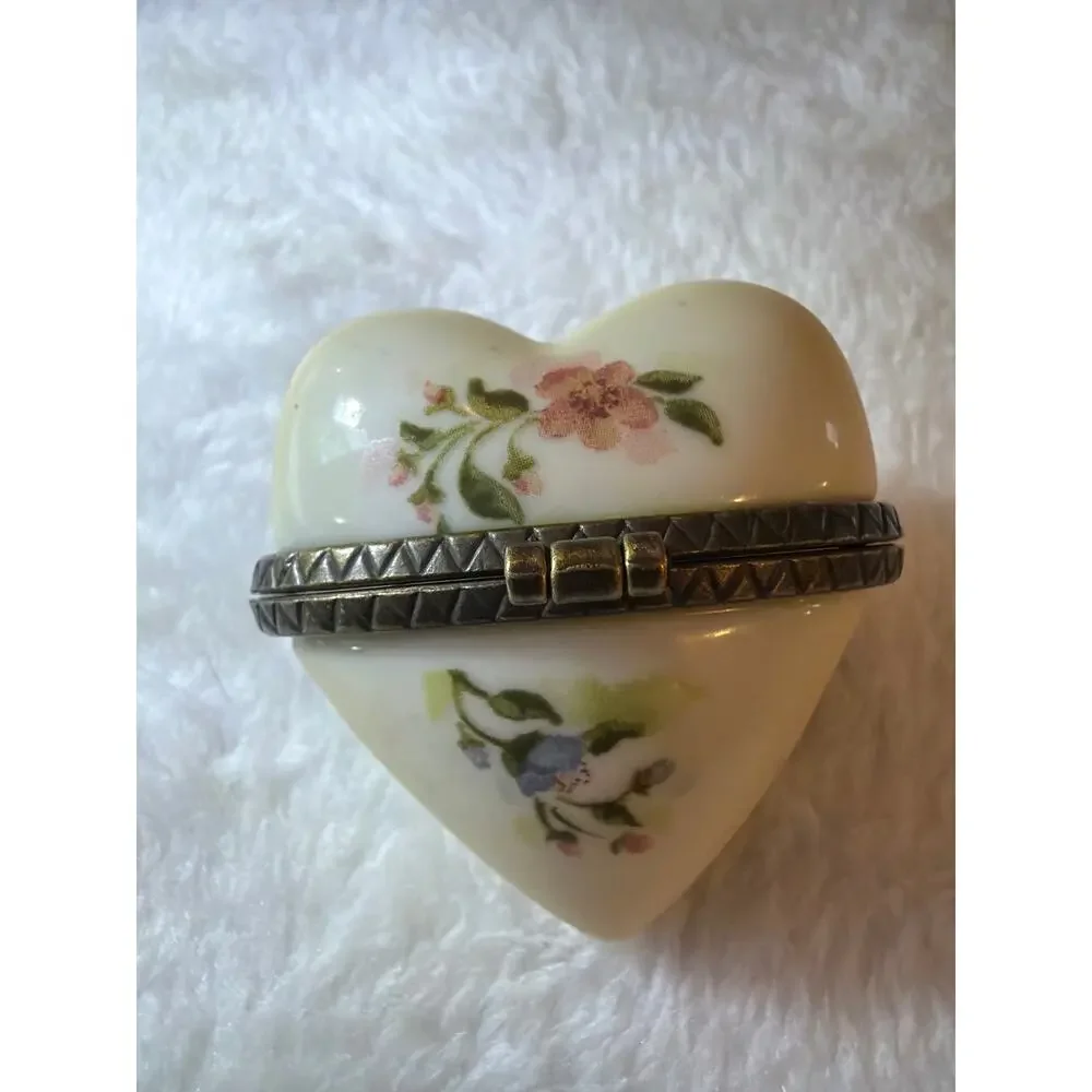 Unbranded charming heart