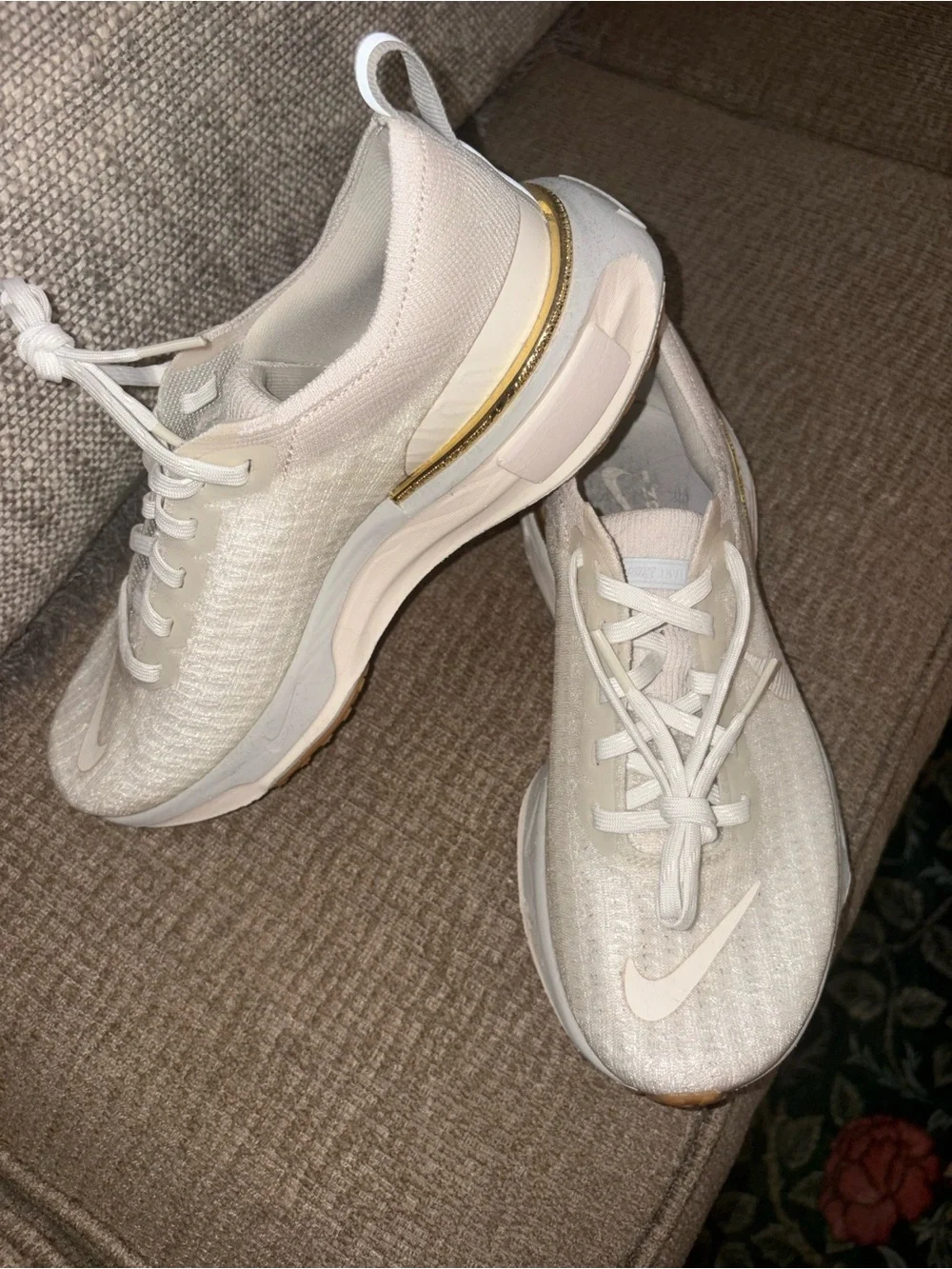 Nike Women’s Light Invincible Run 3