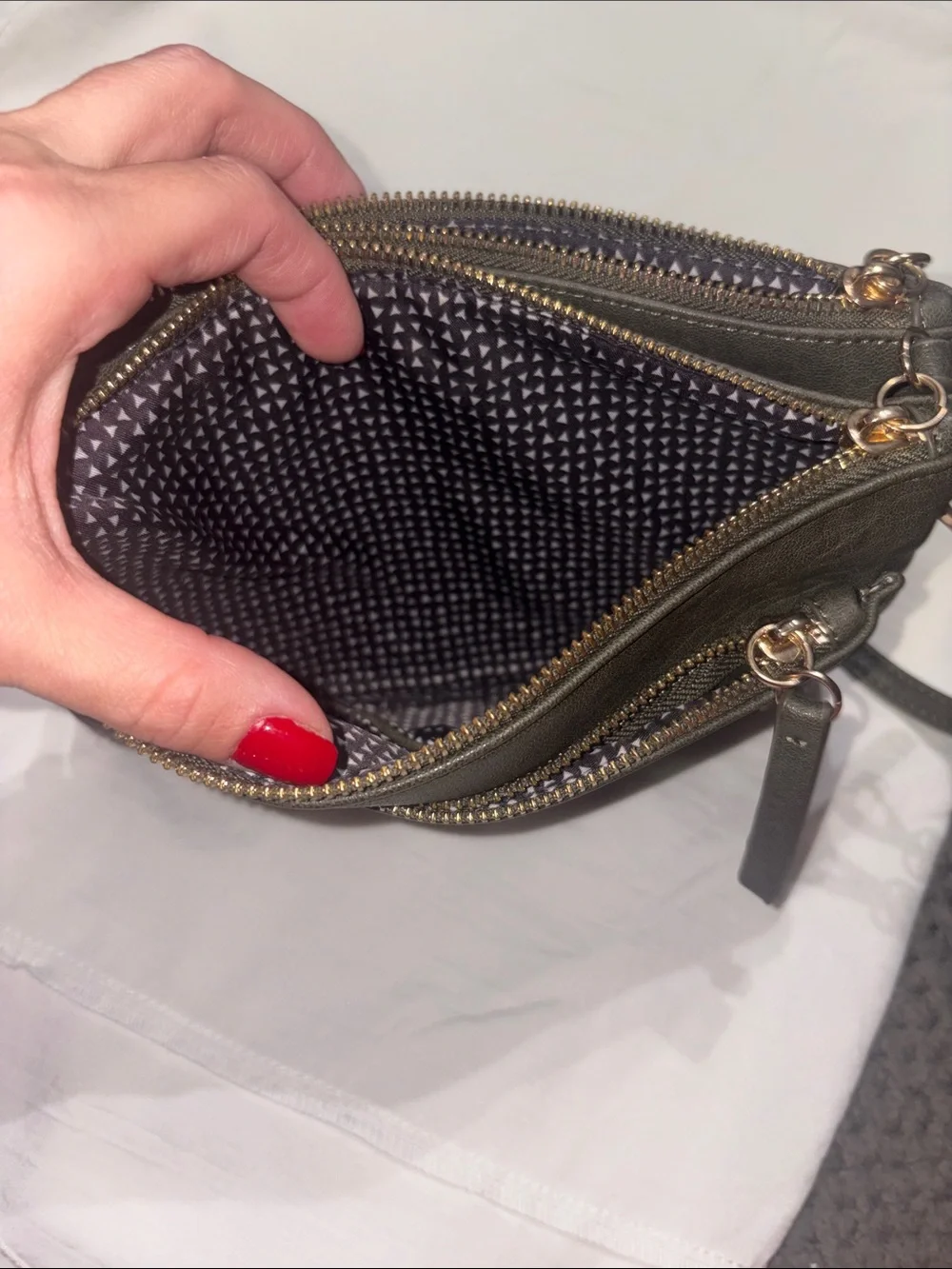 Antik Kraft compact crossbody