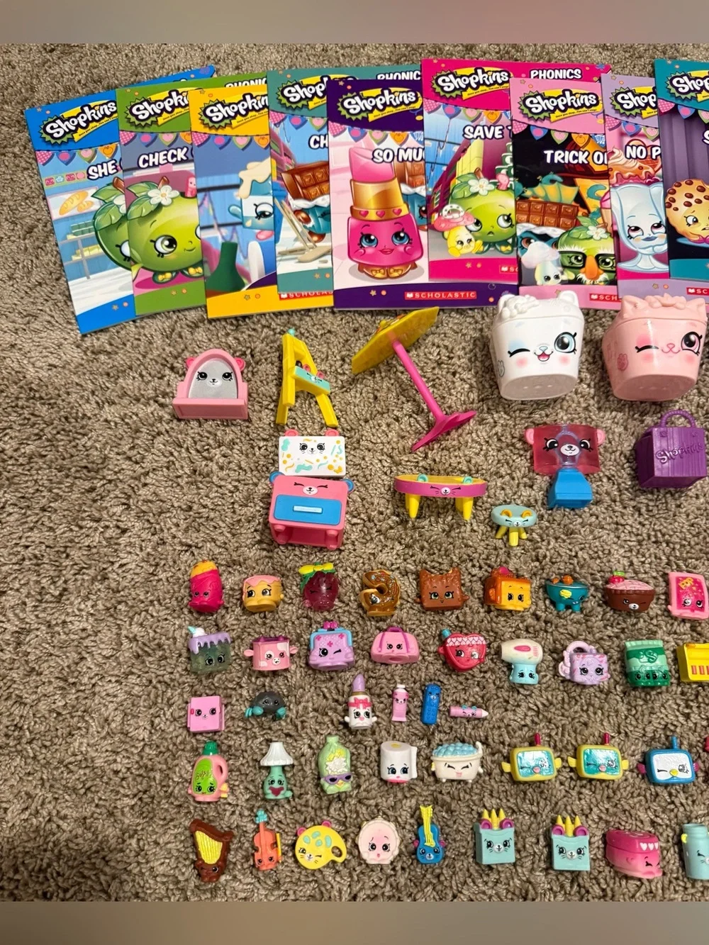 Shopkins Lot of 83 Figures + 11 Books | Willing to spilt up!Make offers!