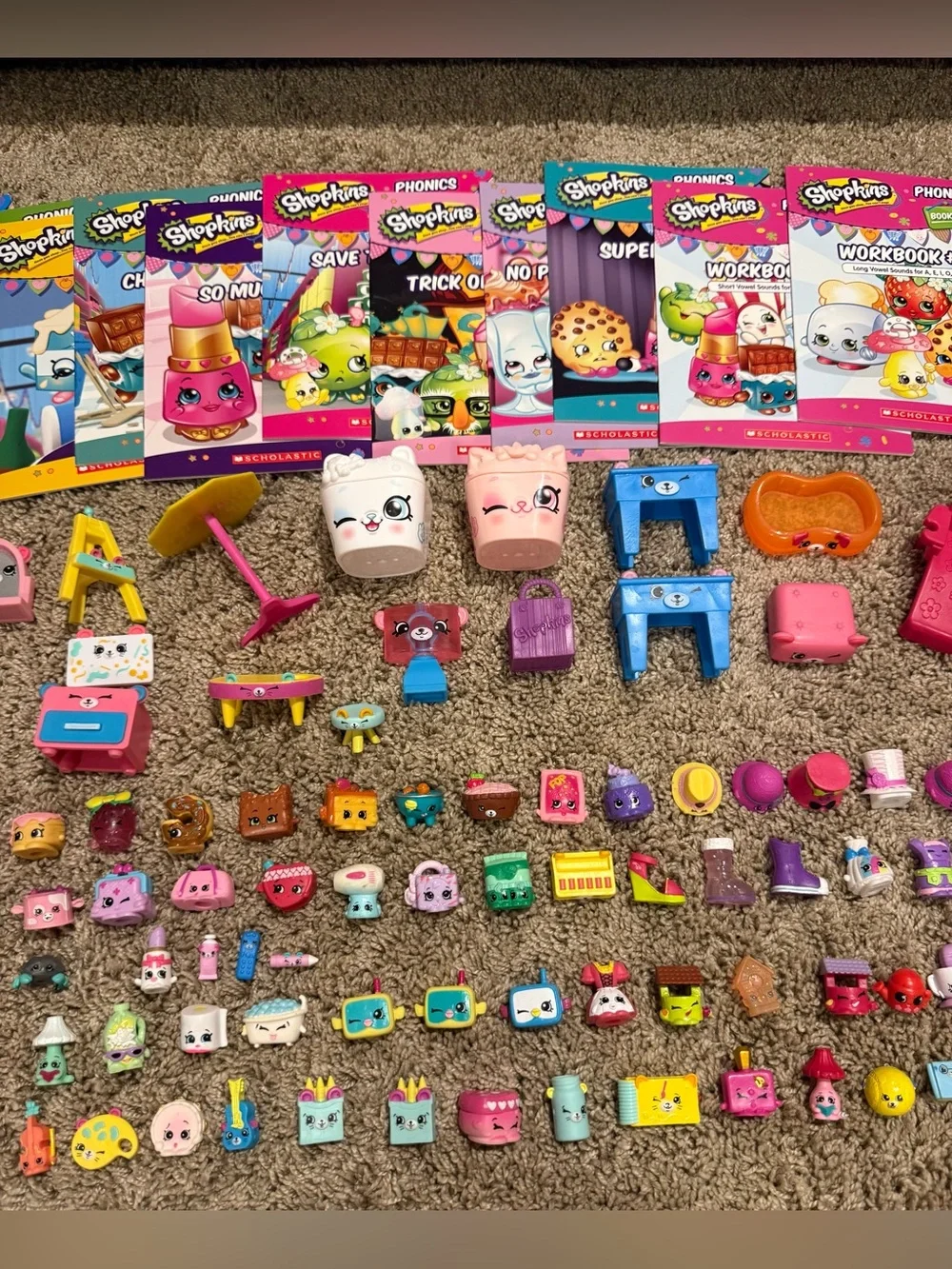 Shopkins Lot of 83 Figures + 11 Books | Willing to spilt up!Make offers!